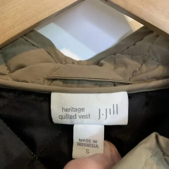 J Jill Heritage womens quilted vest size Small - Picture 3 of 5